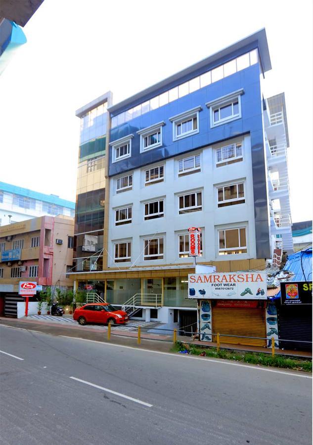 Hotel Kenz Residency Kochi Exterior foto